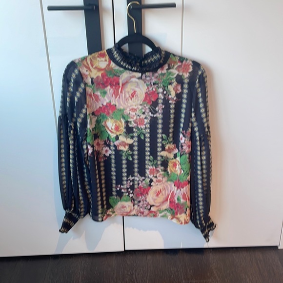 Floral blouse - Picture 1 of 3